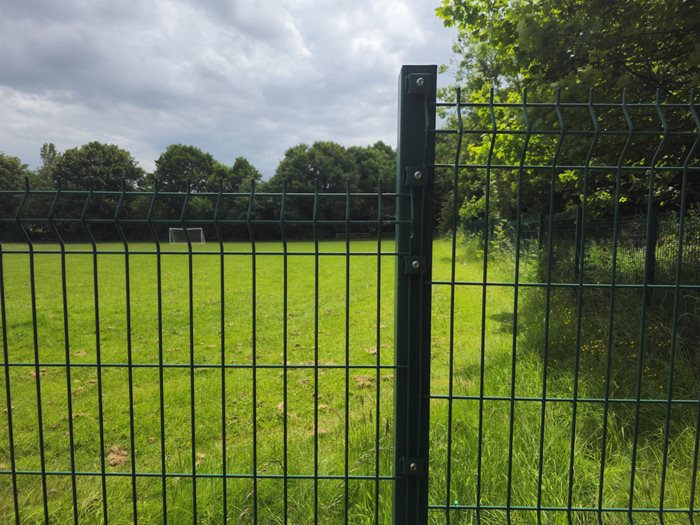 Creating Fencing with Steel Hollow Sections